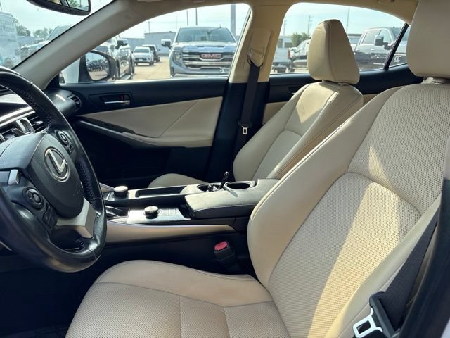 Used 2016 Lexus IS 200t RWD image 9