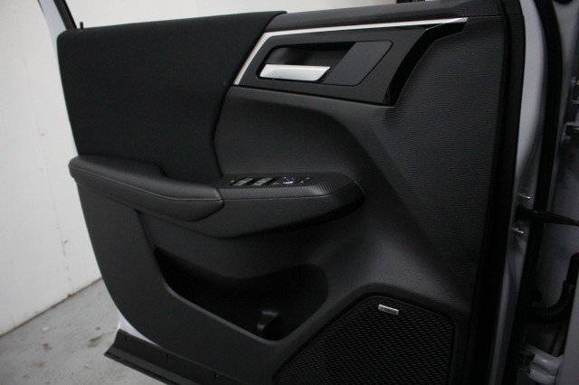 New 2026 Mitsubishi Outlander ES image 15