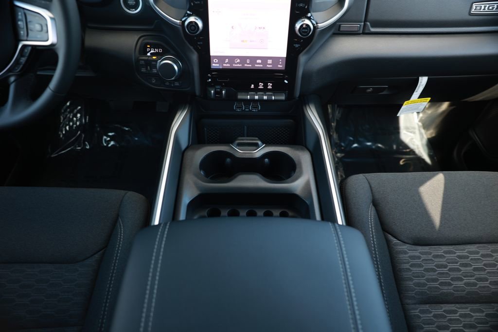 New 2026 RAM 1500 4x4 Crew Cab image 27