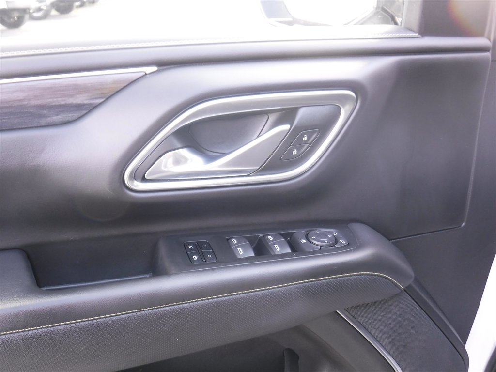 Used 2023 GMC Yukon XL SLT image 14