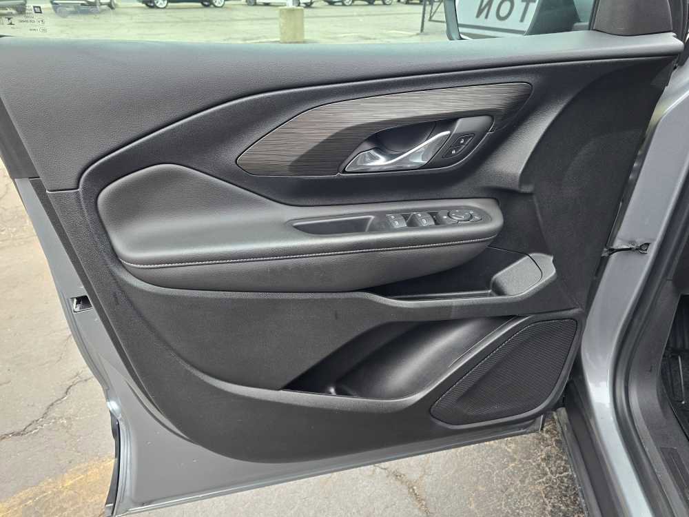 Used 2023 GMC Terrain SLE w/ LPO, Floor Liner Package image 16