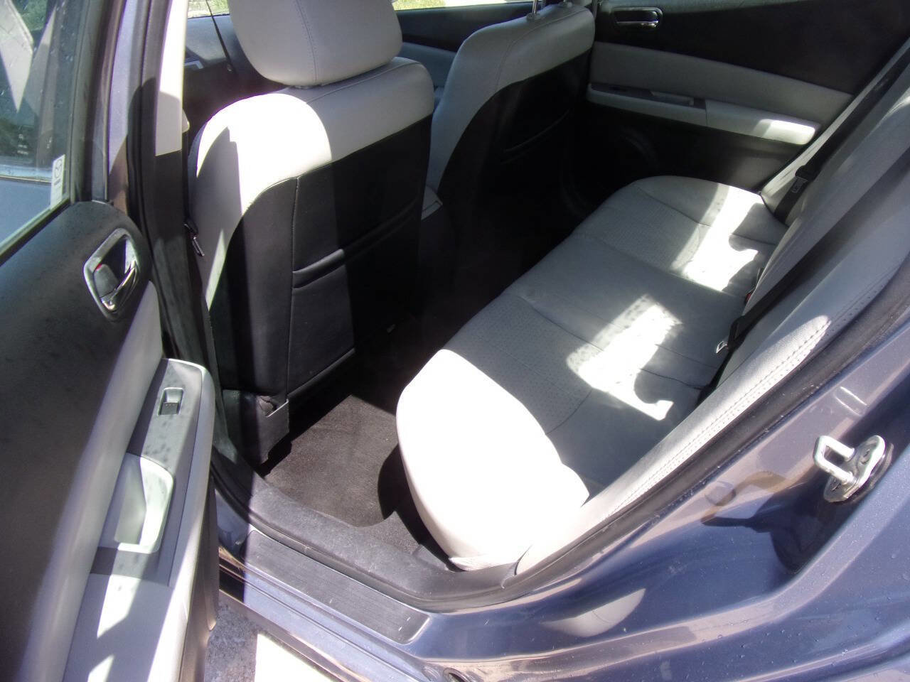 Used 2009 MAZDA MAZDA6 i Grand Touring w/ Moonroof & Bose Pkg FWD image 4