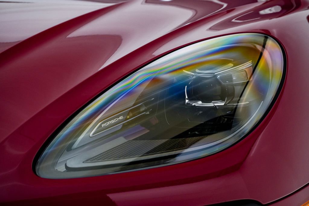 New 2026 Porsche Macan GTS AWD/4WD image 6