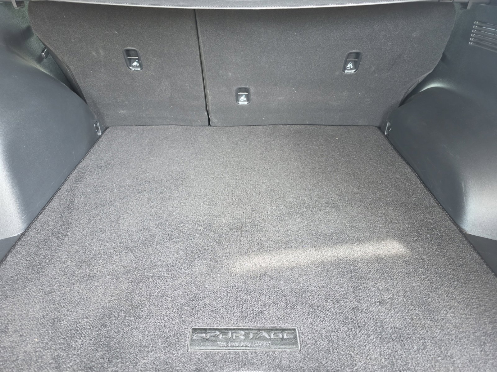 Certified 2024 Kia Sportage LX image 10