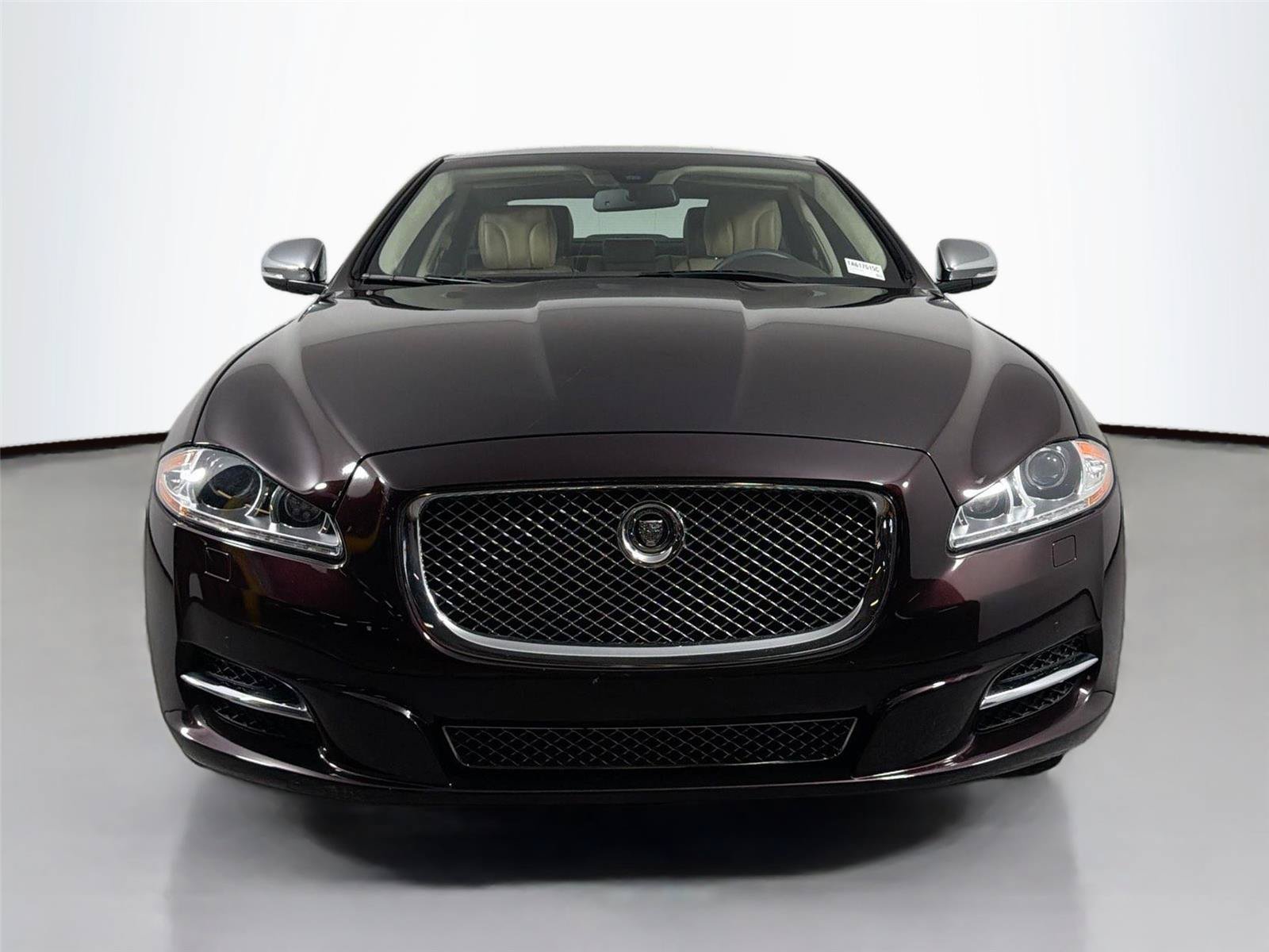 Used 2013 Jaguar XJ L Portfolio RWD image 2