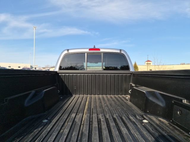Used 2022 Toyota Tacoma SR w/ SX Package image 8