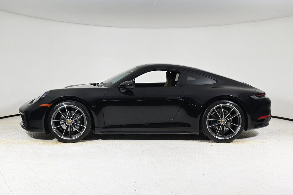 Used 2023 Porsche 911 Carrera image 2