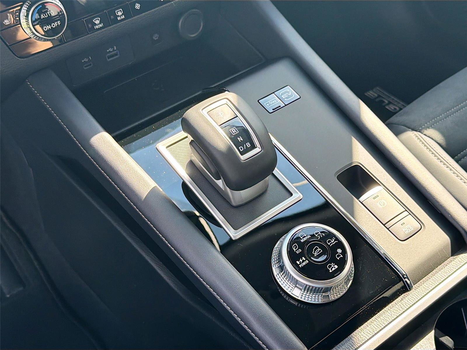 New 2026 Nissan Rogue SL AWD/4WD image 17