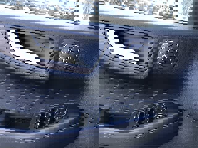 Used 2020 Ford Escape Titanium image 24