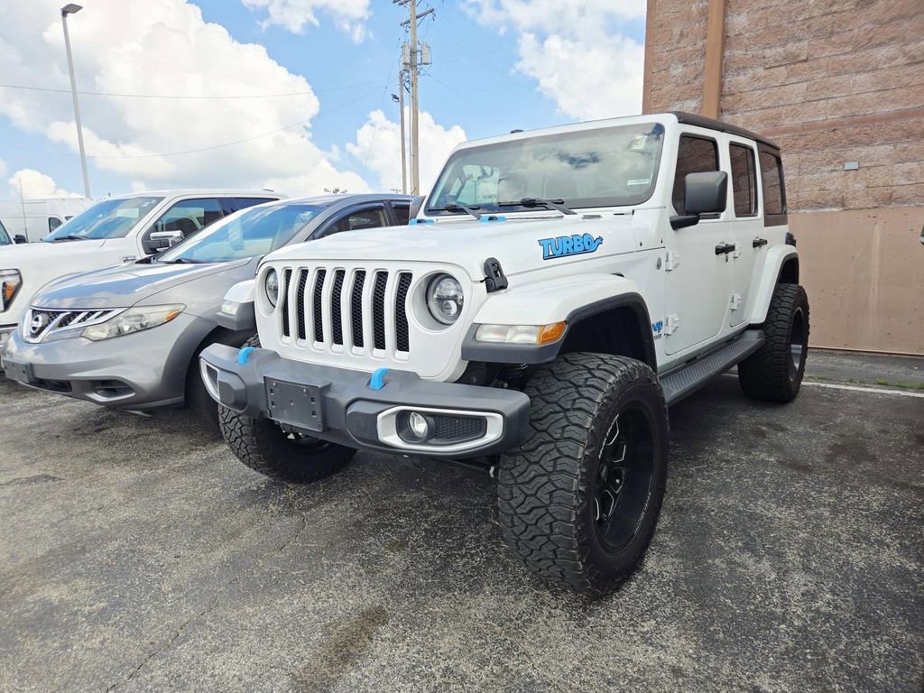 Used 2021 Jeep Wrangler Unlimited Sahara AWD/4WD image 4