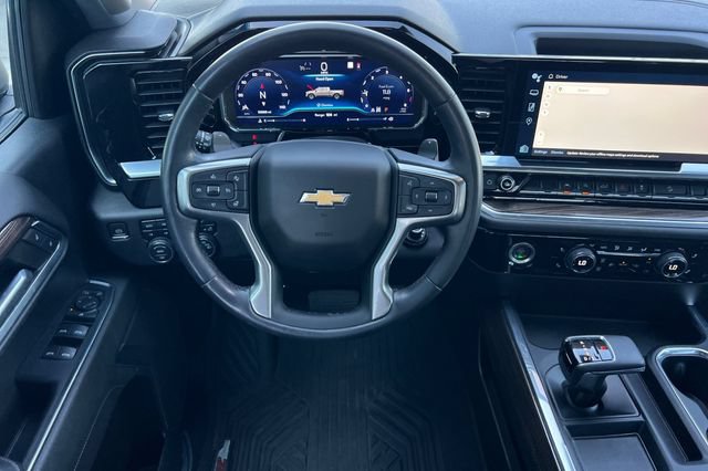 Used 2022 Chevrolet Silverado 1500 LT AWD/4WD image 17