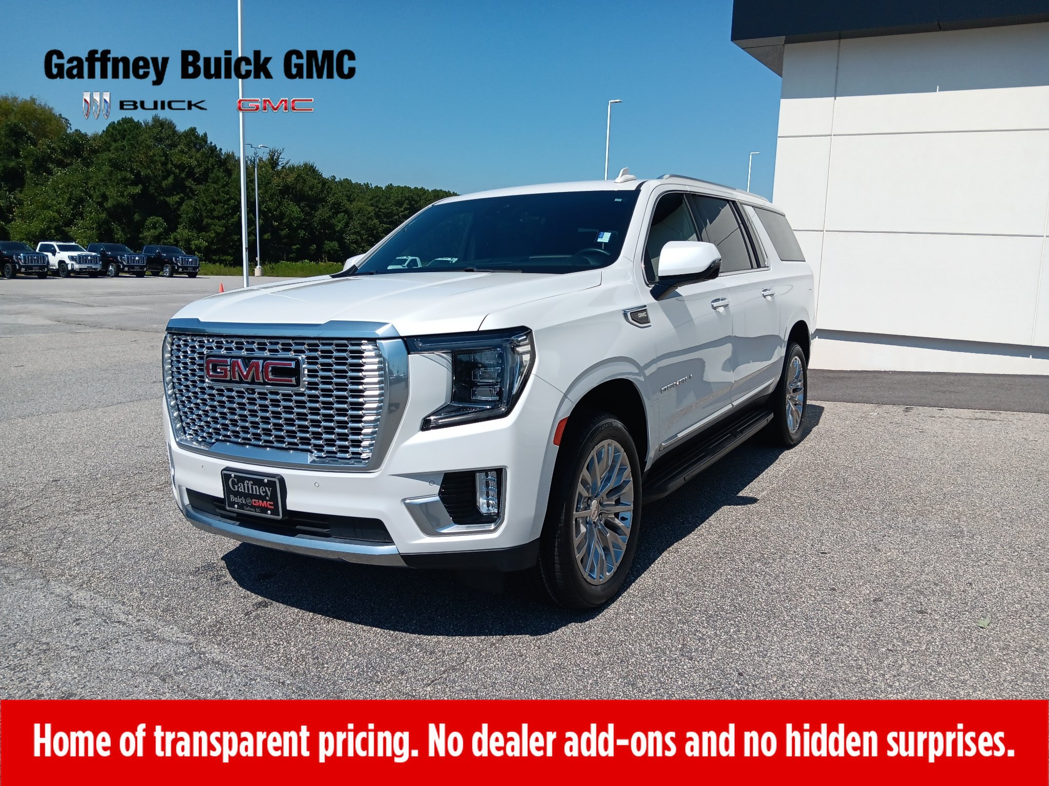 Used 2024 GMC Yukon XL Denali w/ LPO, Floor Liner Package AWD/4WD image 1