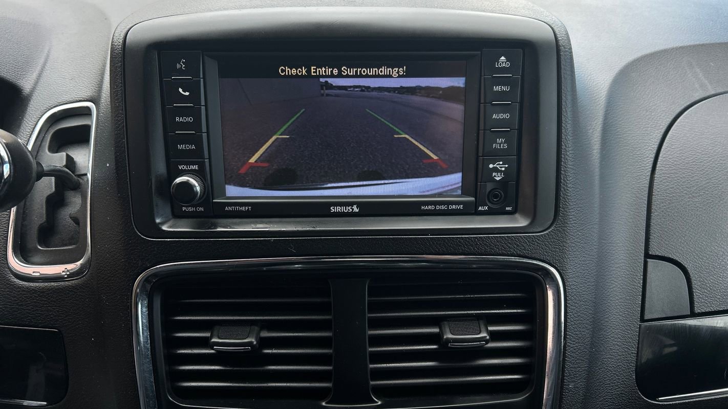 Used 2019 Dodge Grand Caravan SE FWD image 27