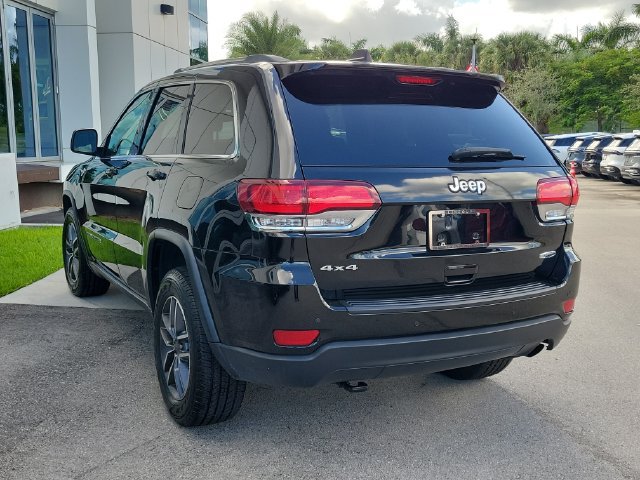 Used 2020 Jeep Grand Cherokee Laredo w/ Quick Order Package 2BN North AWD/4WD image 4