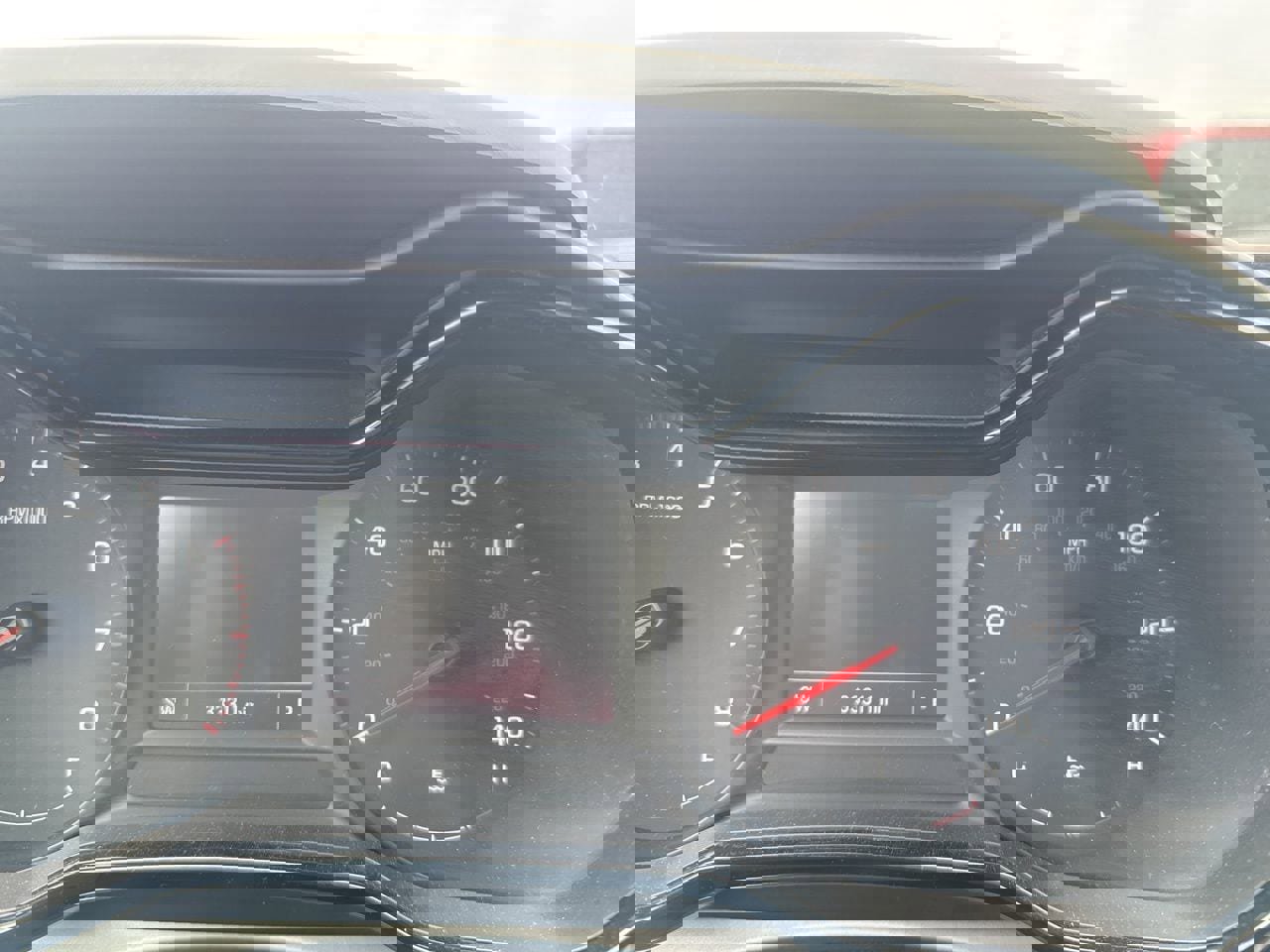 Used 2025 Chevrolet Trax LS image 43