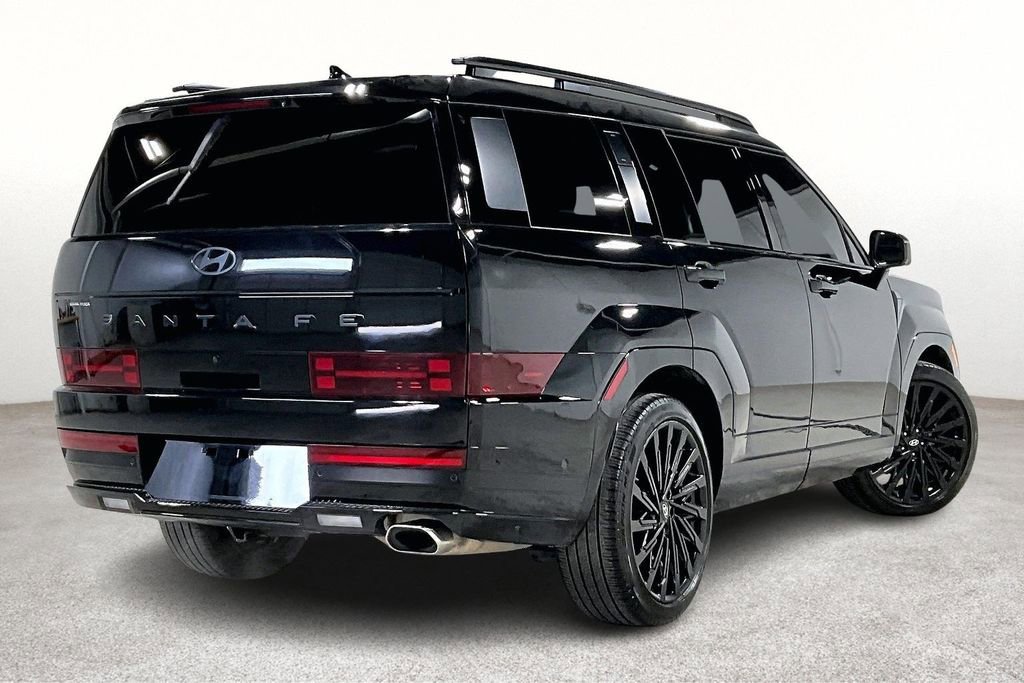 Used 2025 Hyundai Santa Fe Calligraphy image 2