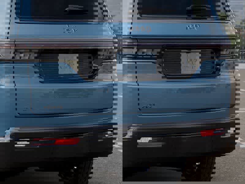 New 2026 Jeep Grand Wagoneer Summit w/ Premium Group III image 13