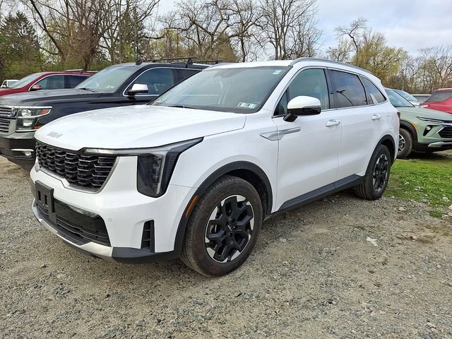 Used 2024 Kia Sorento S image 3