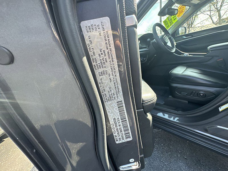 Used 2024 Jeep Grand Cherokee Limited image 33