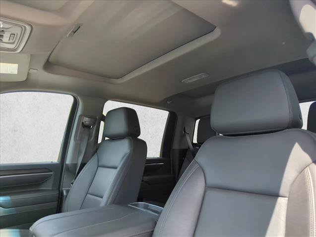 Used 2025 GMC Sierra 2500 SLT w/ SLT Premium Package AWD/4WD image 15