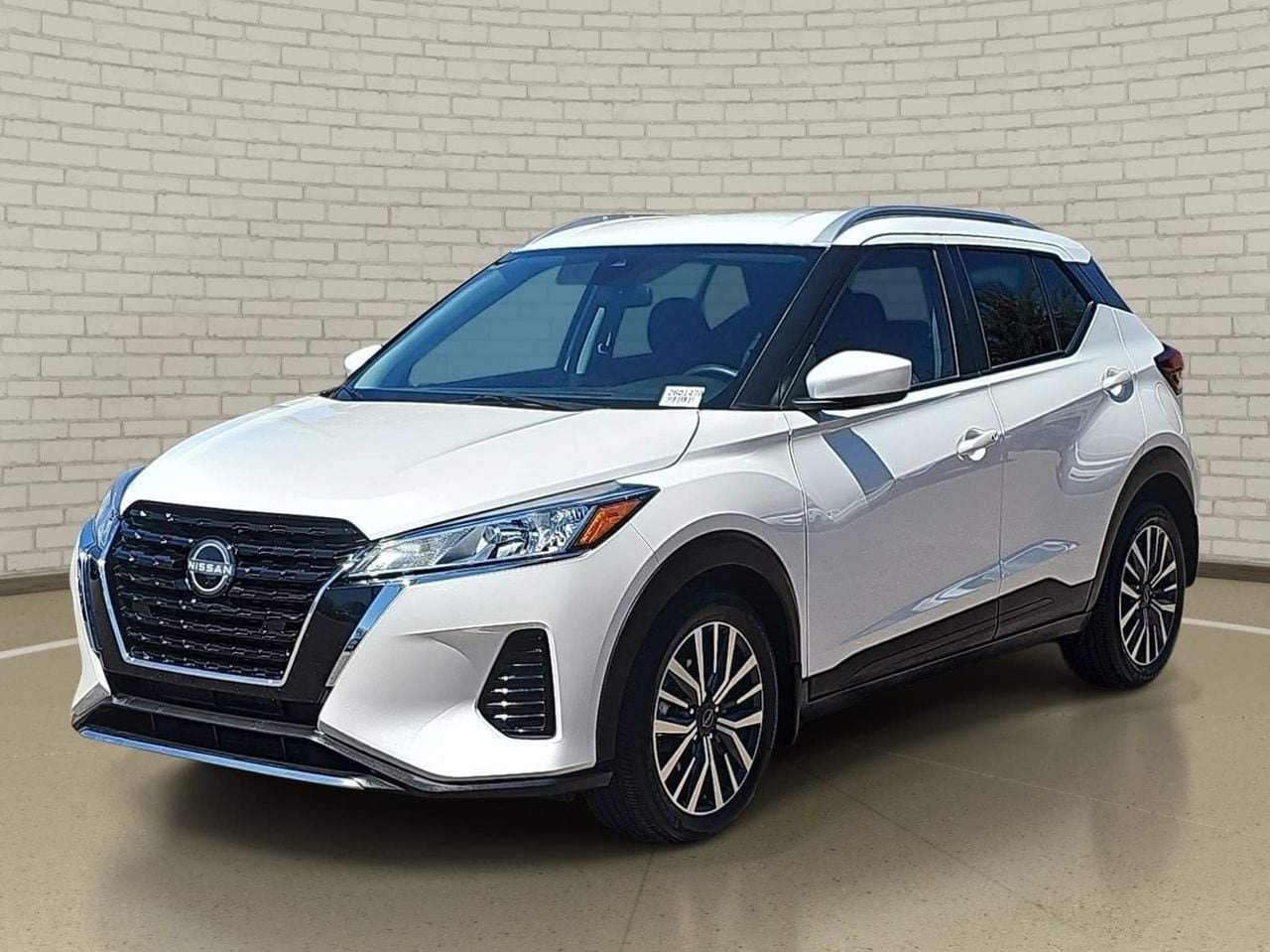 Certified 2023 Nissan Kicks SV FWD image 1