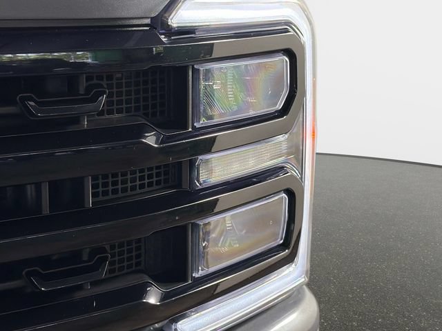 Used 2023 Ford F250 Lariat w/ Black Appearance Package AWD/4WD image 10