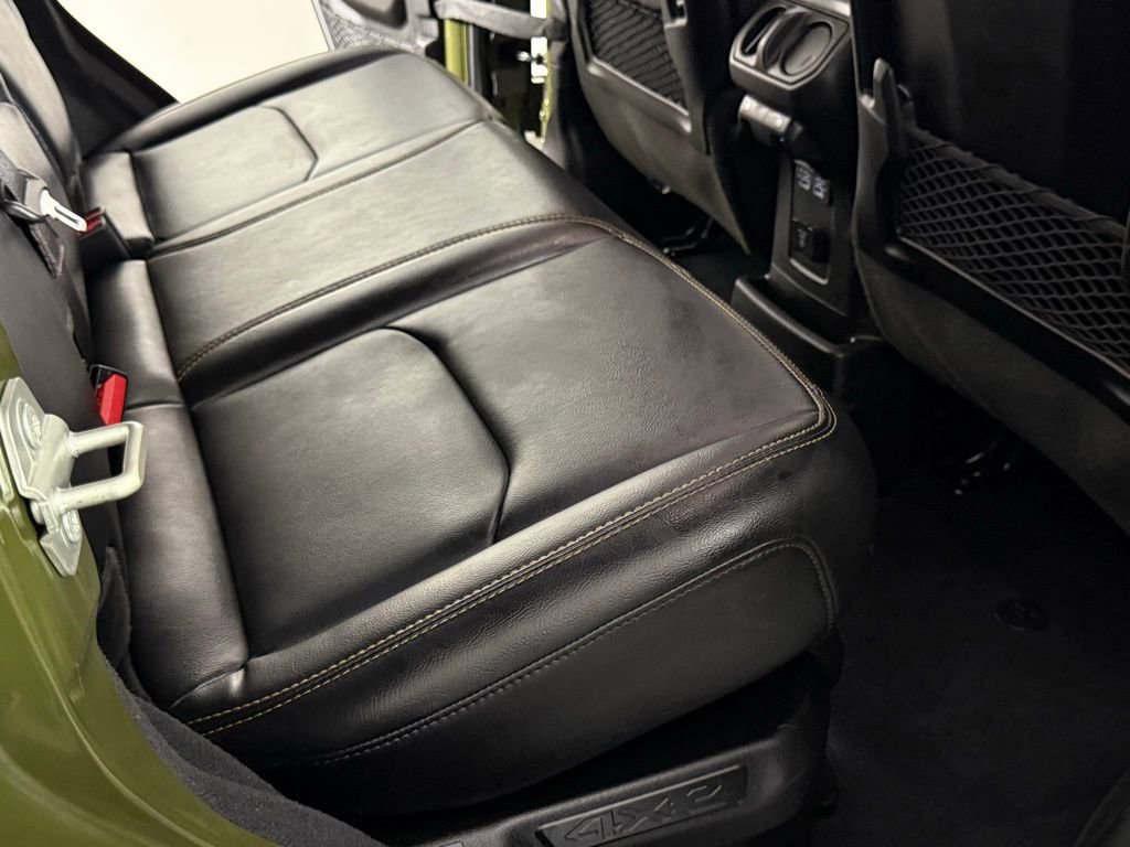 Used 2024 Jeep Wrangler Unlimited Sahara w/ Technology Group image 23