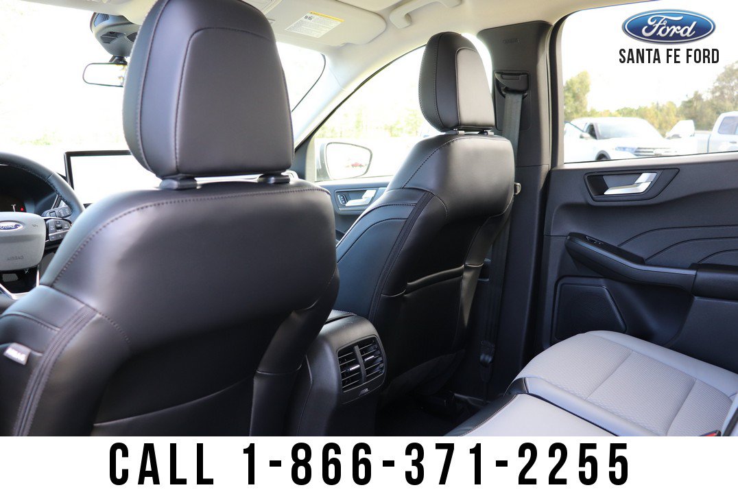 New 2023 Ford Escape SE image 37