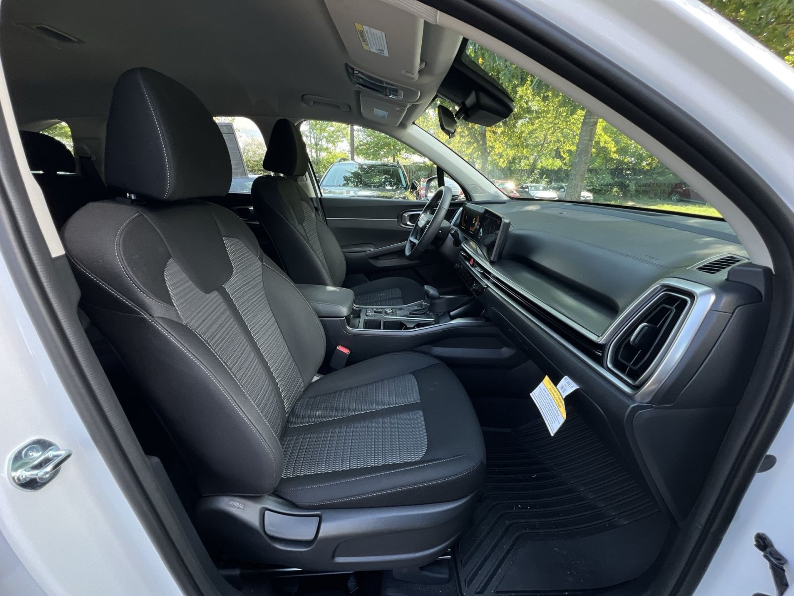 New 2026 Kia Sorento LX FWD image 33