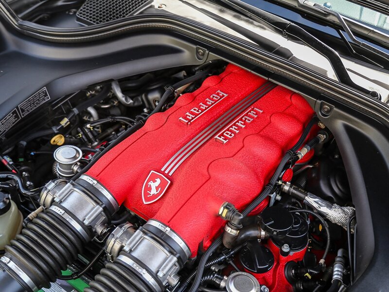 Used 2010 Ferrari California RWD image 43