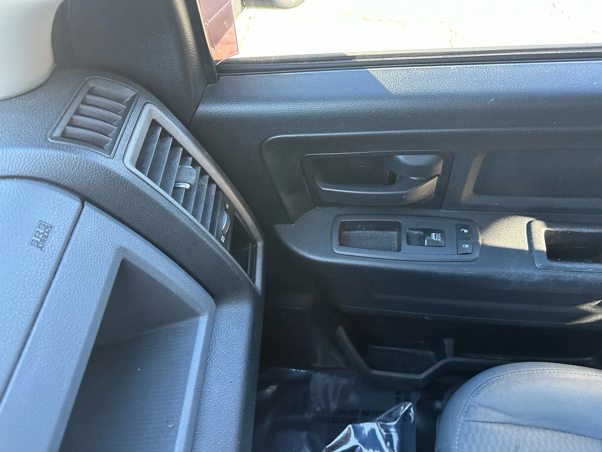 Used 2018 RAM 1500 Express image 33