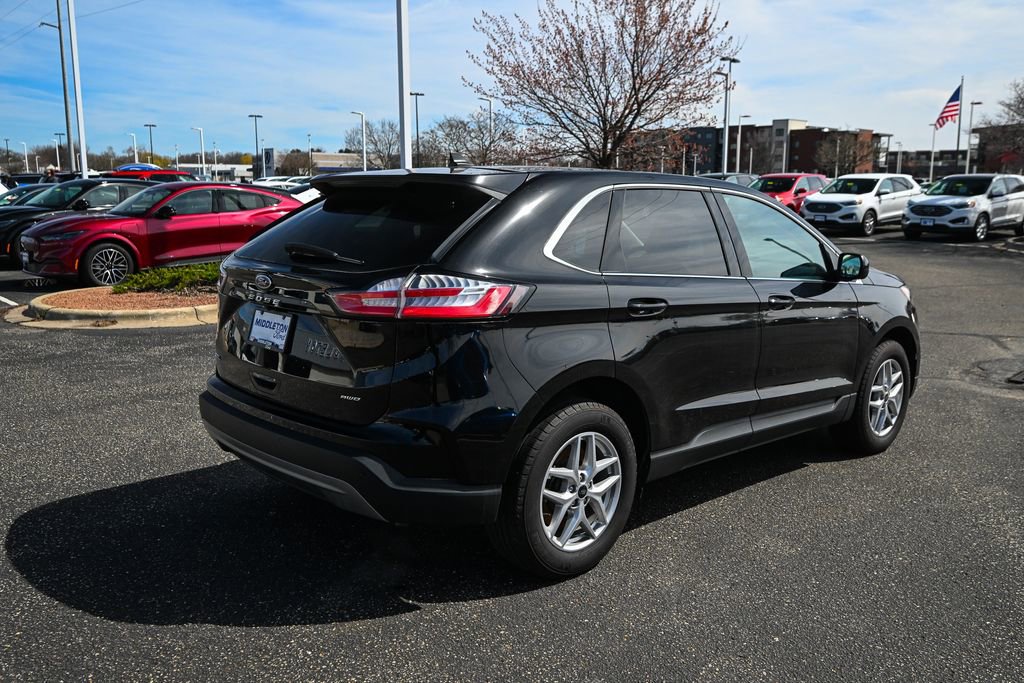 Certified 2024 Ford Edge SEL w/ Convenience Package AWD/4WD image 5