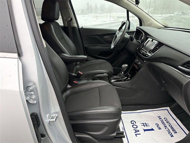 Used 2022 Buick Encore Preferred w/ Safety Package image 29