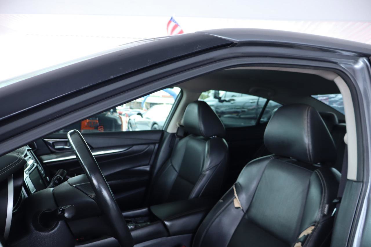 Used 2020 Nissan Maxima 3.5 SV w/ Floor Mat Group FWD image 16