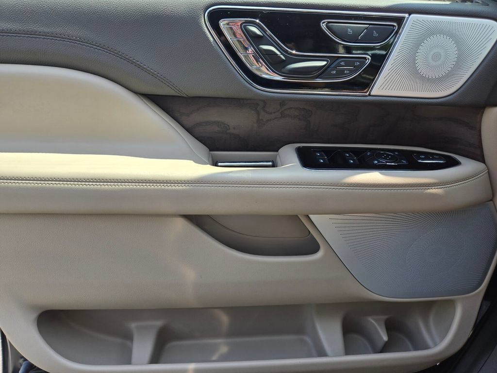 Used 2024 Lincoln Navigator Reserve AWD/4WD image 33