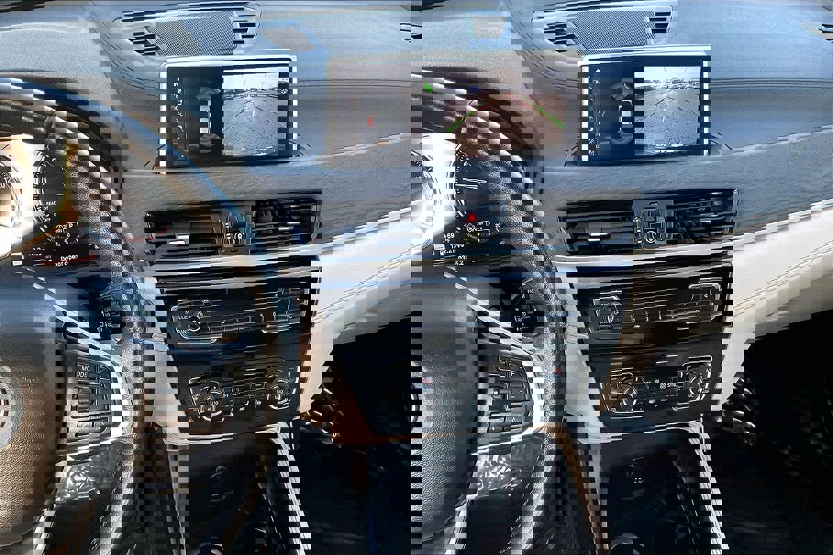 Used 2020 BMW X2 sDrive28i w/ Convenience Package image 12