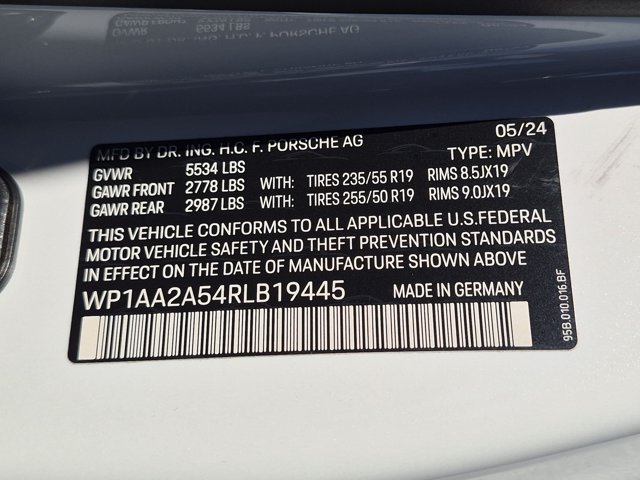 Used 2024 Porsche Macan AWD/4WD image 26
