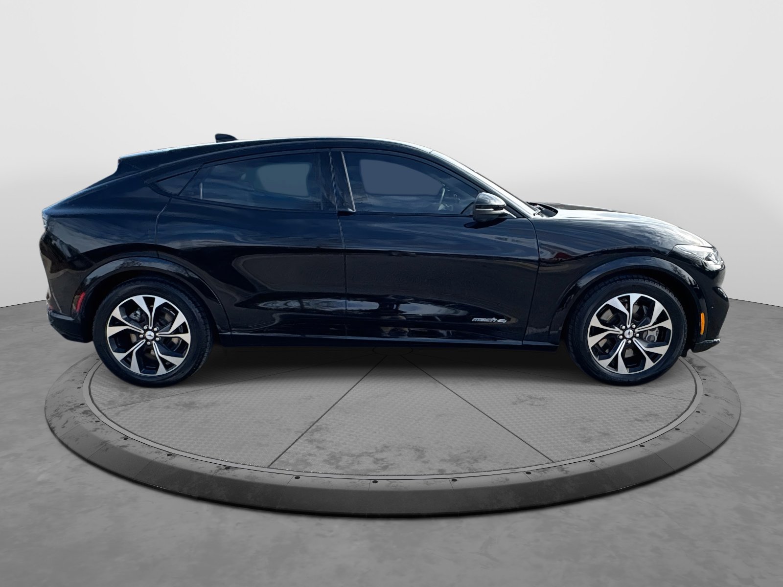 Used 2021 Ford Mustang Mach-E Premium image 9