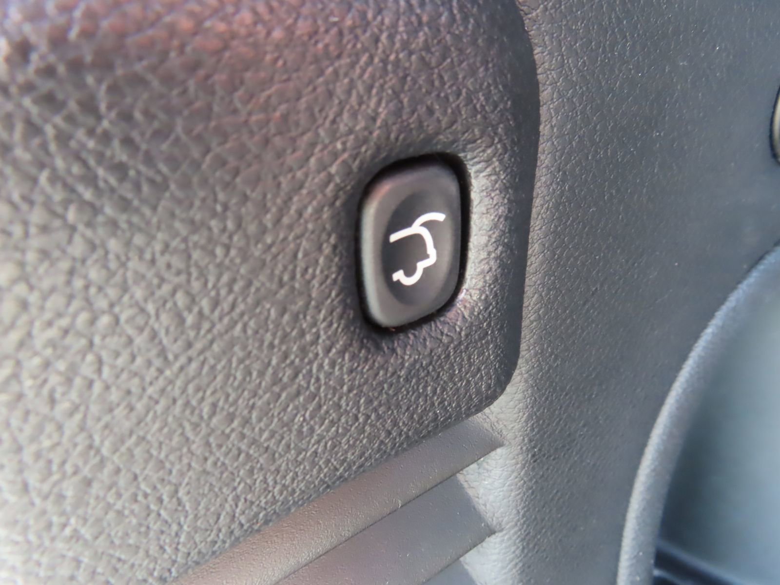 Used 2021 Jeep Grand Cherokee Limited w/ Luxury Group II image 35