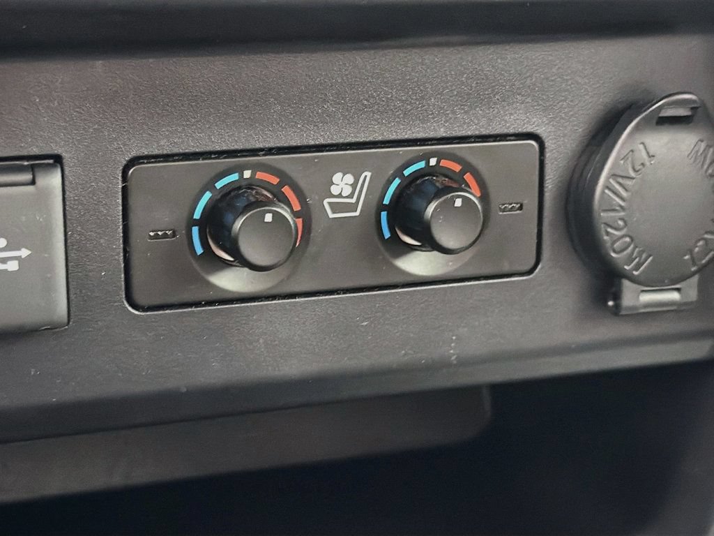 Used 2023 Toyota 4Runner Limited AWD/4WD image 19