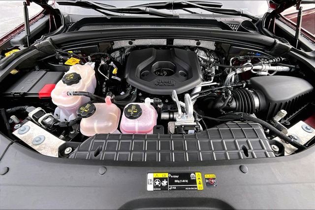 Used 2023 Jeep Grand Cherokee Overland w/ Advanced Protech Group III image 21