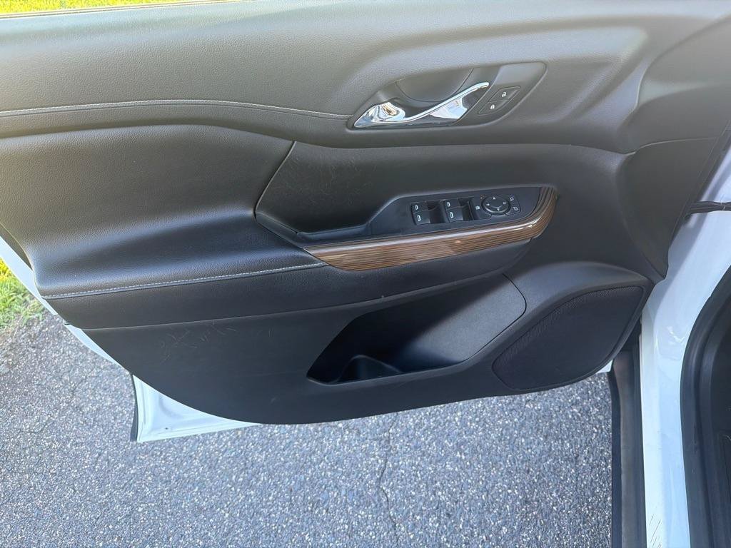 Used 2019 GMC Acadia SLE FWD image 31