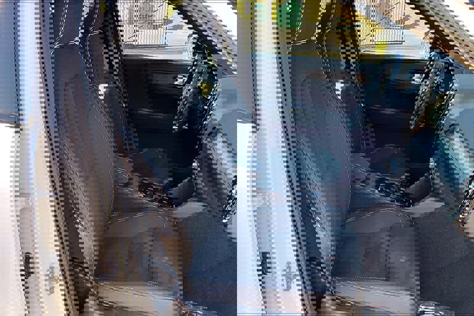 Used 2023 Volvo XC40 Recharge Ultimate w/ Protection Package Premier image 10