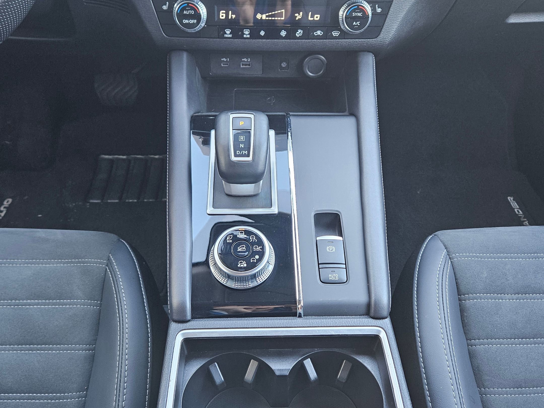 Used 2024 Mitsubishi Outlander SE image 13