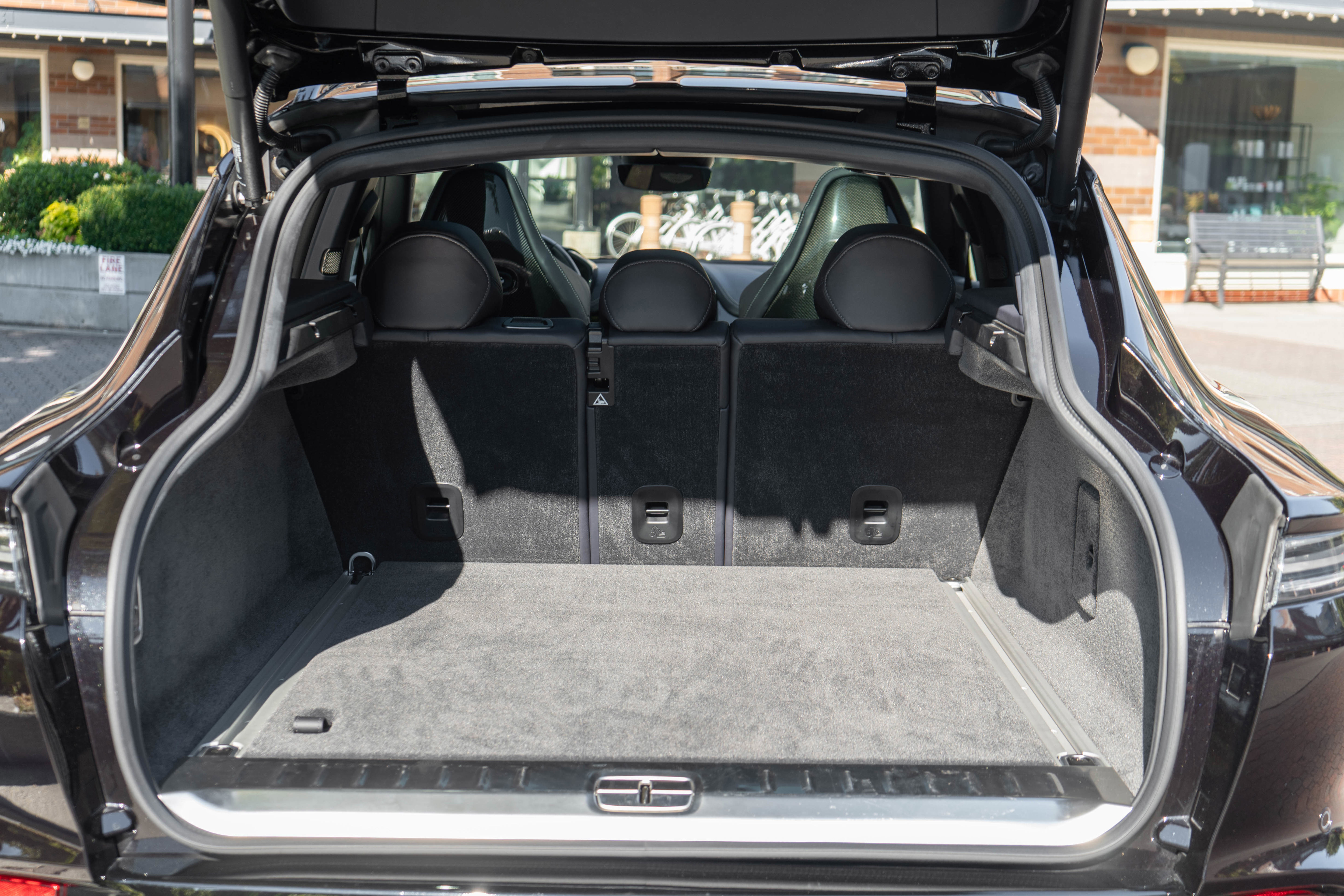 Used 2025 Aston Martin DBX 707 image 44