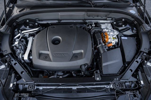New 2026 Volvo XC60 T8 Plus w/ Protection Package Premier image 18