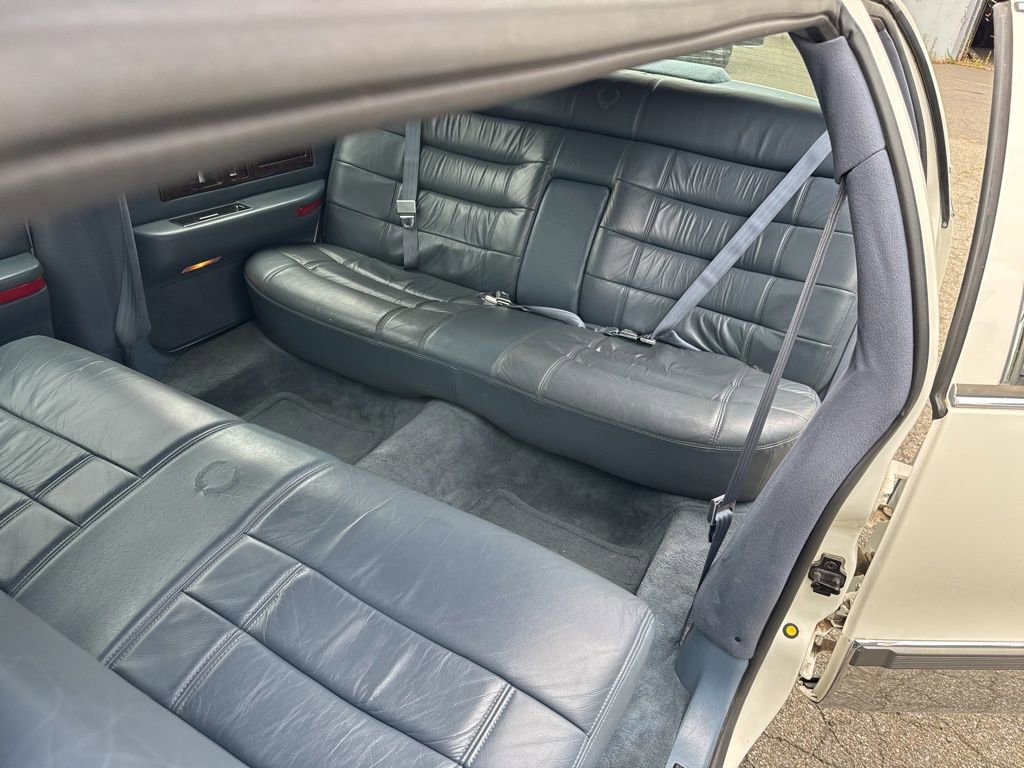 Used 1995 Cadillac Fleetwood Brougham image 17