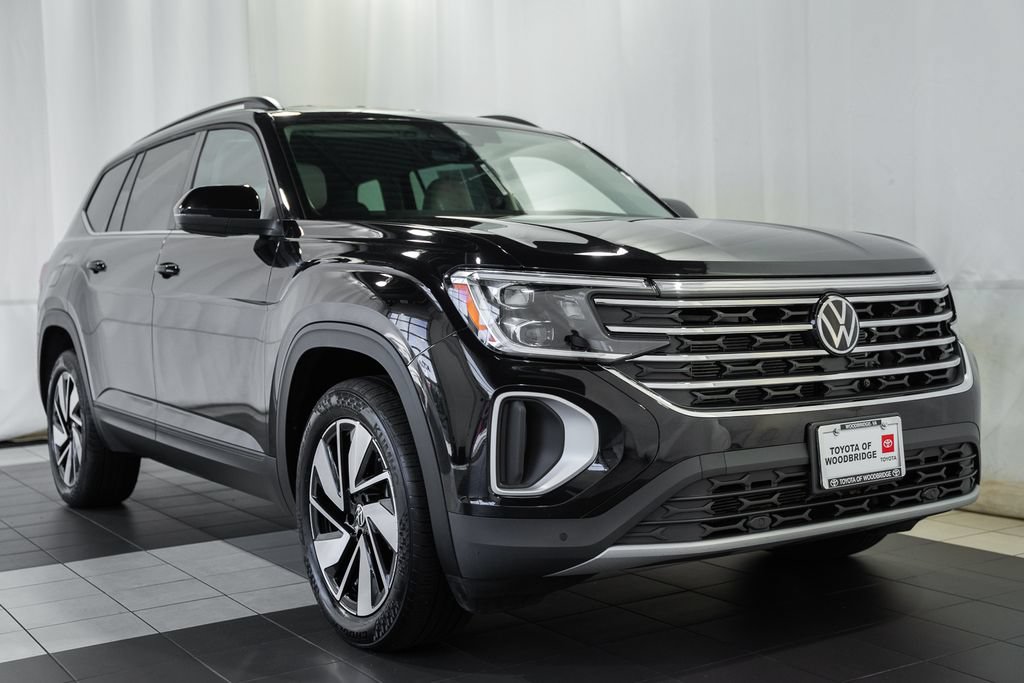 Used 2025 Volkswagen Atlas SE