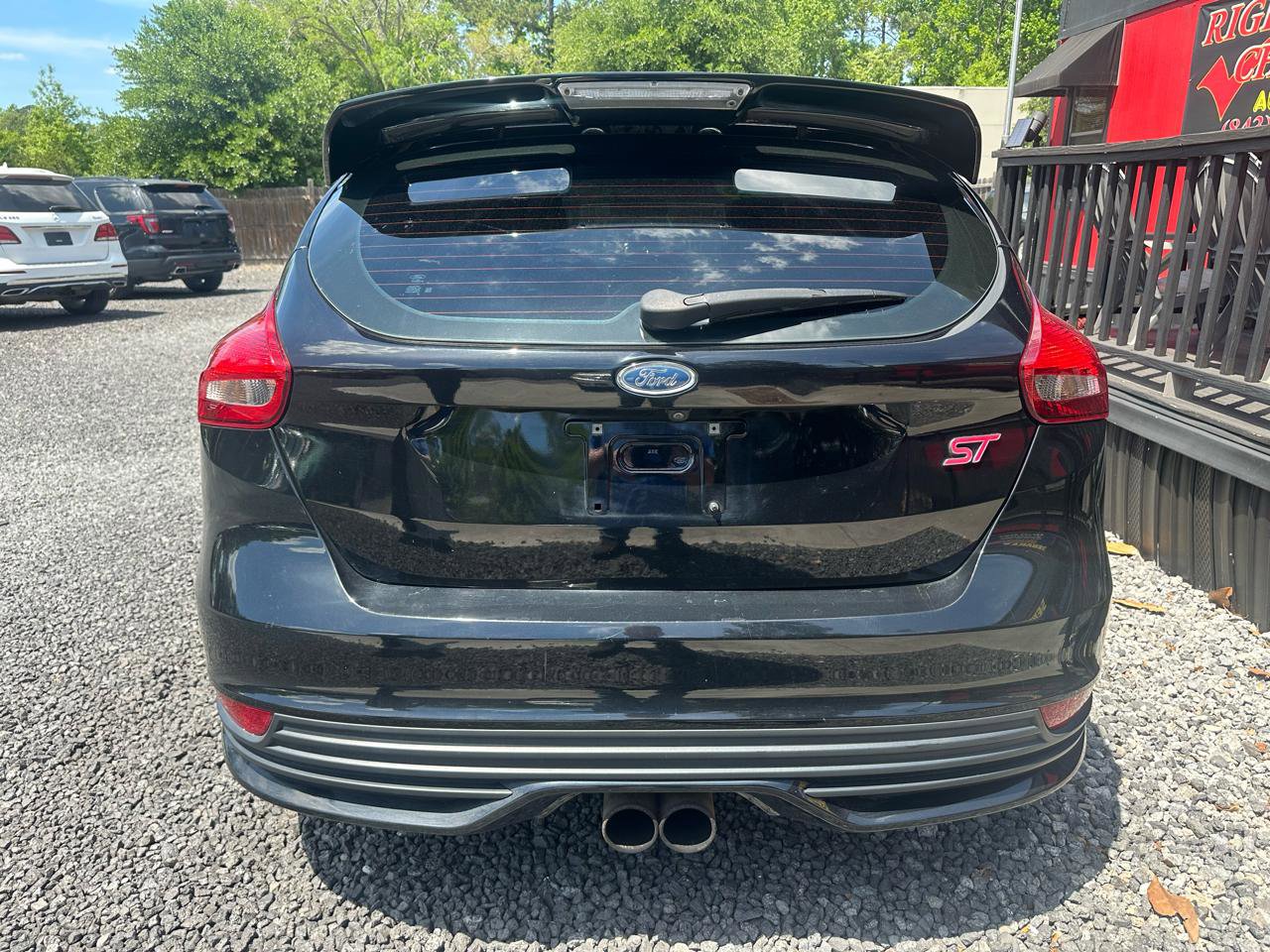 Used 2018 Ford Focus ST image 5