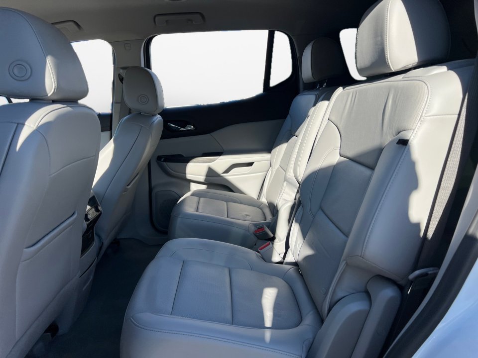 Used 2023 GMC Acadia SLT AWD/4WD image 13